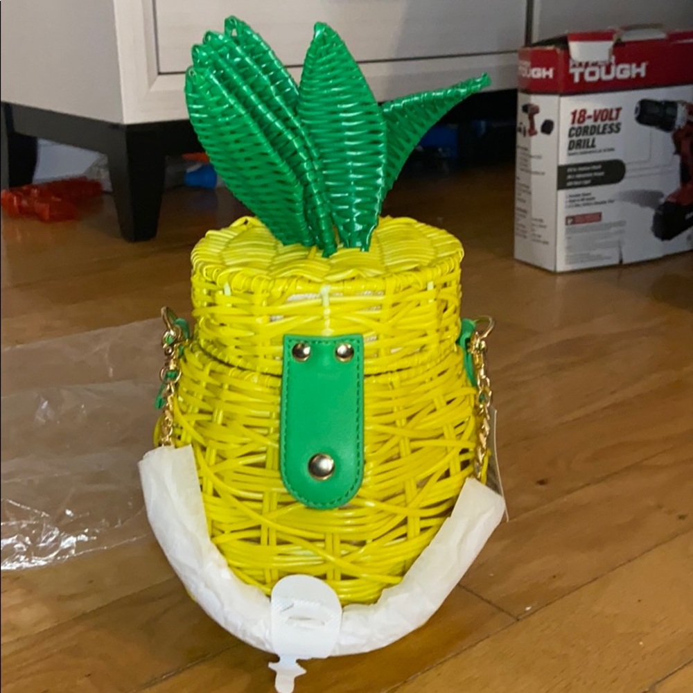 pineapple shaped bag